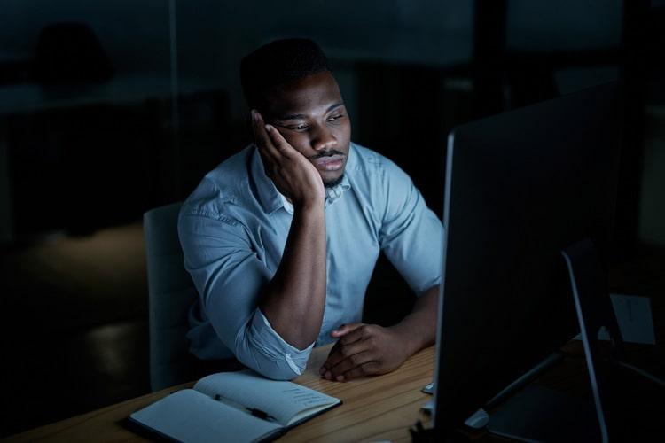 picture young entrepreneur looking bored